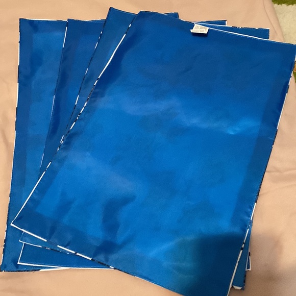 4 Placemats and 4 dishcloths new, never used Blue and white paisley pattern - Picture 4 of 8